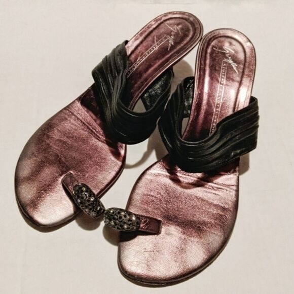 Giuseppe Zanotti Sandals rhinestone toe ri… - Picture 2 of 10